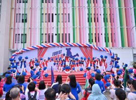 Power up (1) Power up (1)