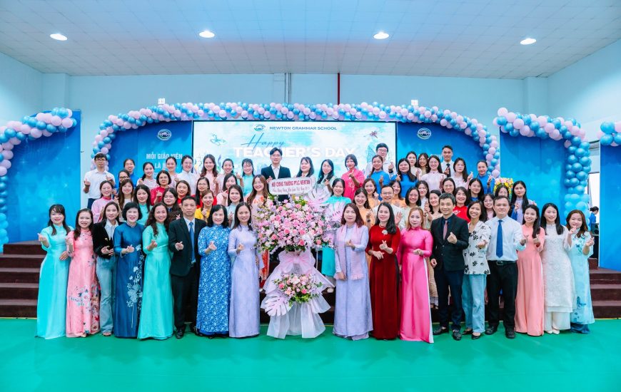 LỄ KỶ NIỆM 43 NĂM NGÀY NHÀ GIÁO VIỆT NAM CỦA THẦY TRÒ TRƯỜNG PTLC NEWTON (𝟚𝟘/𝟙𝟙/𝟙𝟡𝟠𝟚 – 𝟚𝟘/𝟙𝟙/𝟚𝟘𝟚𝟝)