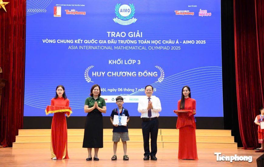 NEWTONIANS WIN TWO NATIONAL AWARDS IN MATHEMATICS